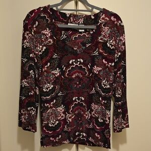 Chic Women's Floral Blouse in Burgundy and Black